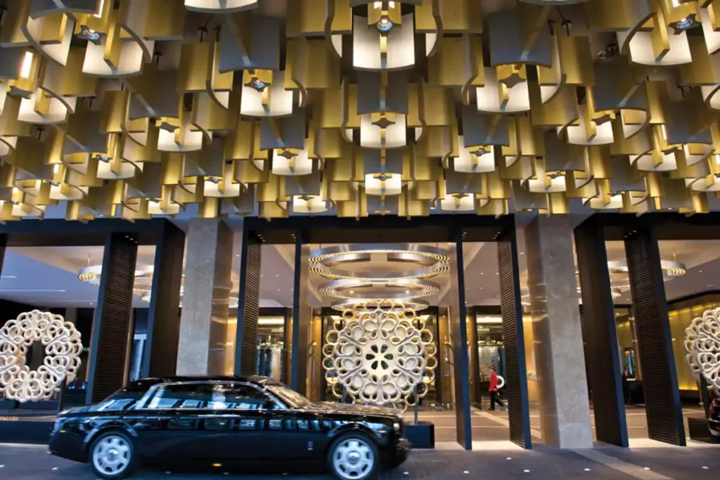 crown-towers-melbourne-hotels-towers-driveway