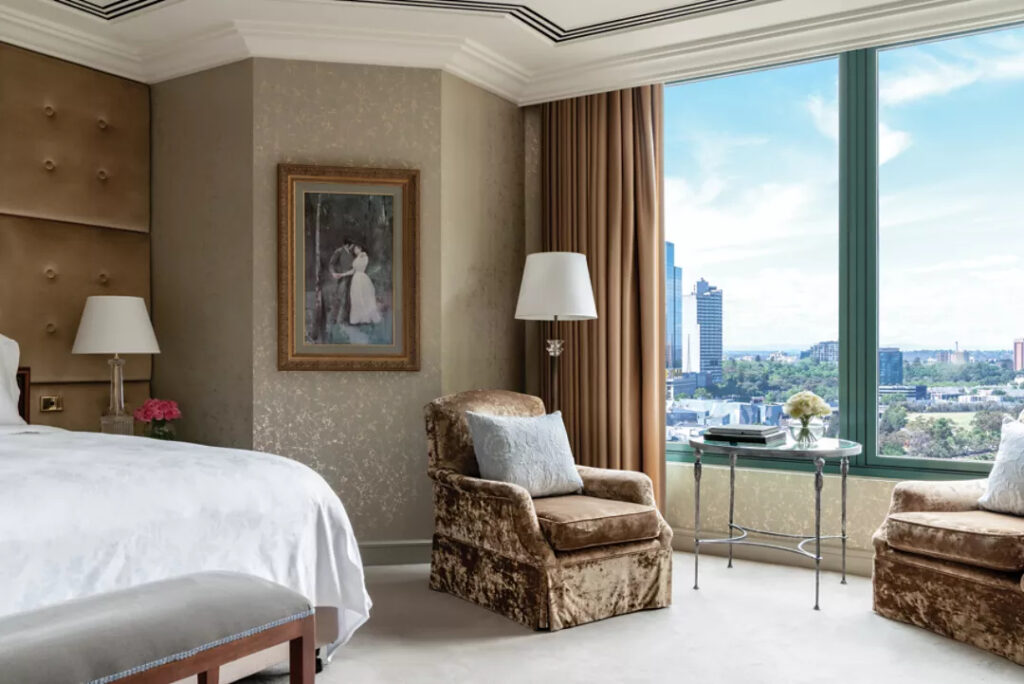 the-langham-melbourne-chairmansuite-bedroom